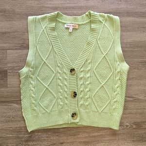 ⚡️SALE⚡️ Hazel Moon Knit Cropped Sweater Vest Size Medium